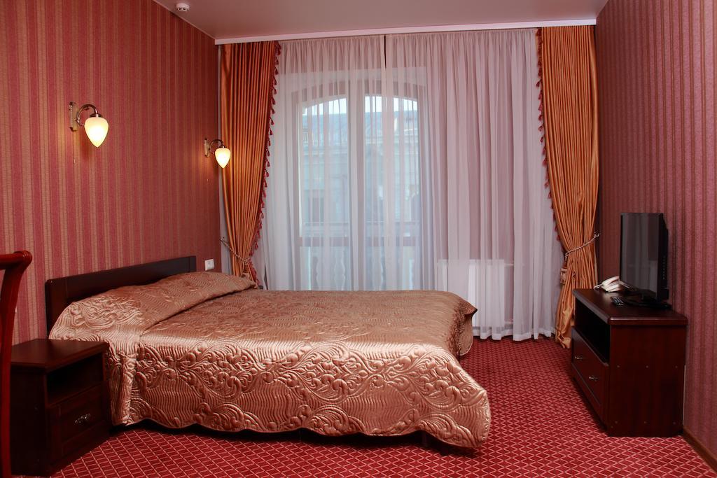Hotel Aristokrat Poltava Habitación foto